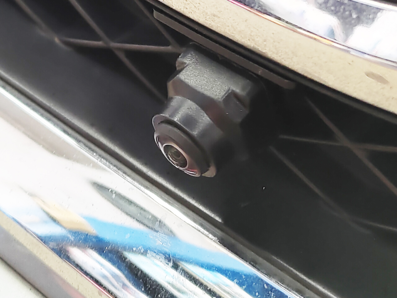 環景360行車輔助系統-前鏡頭