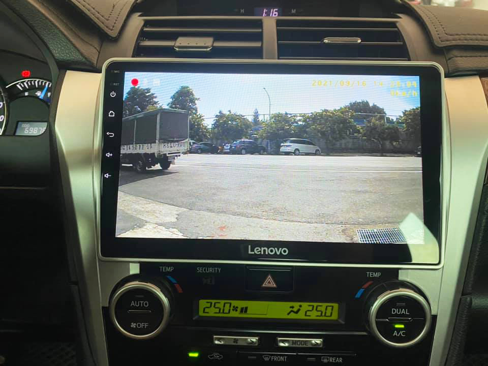 USB行車記錄器-後鏡頭畫面顯示