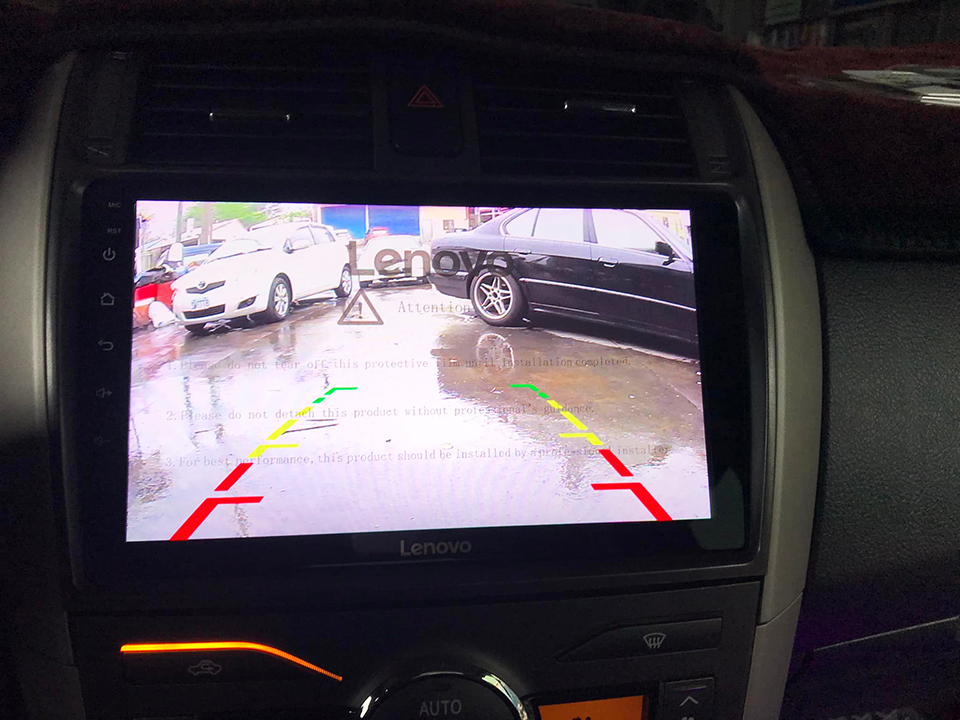USB行車記錄器-後鏡頭倒車畫面顯示