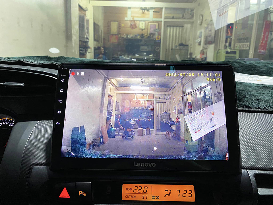 USB行車記錄器-後鏡頭畫面顯示