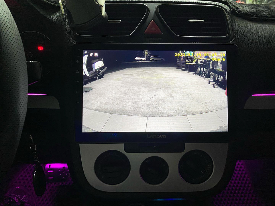 USB行車記錄器-後鏡頭畫面顯示